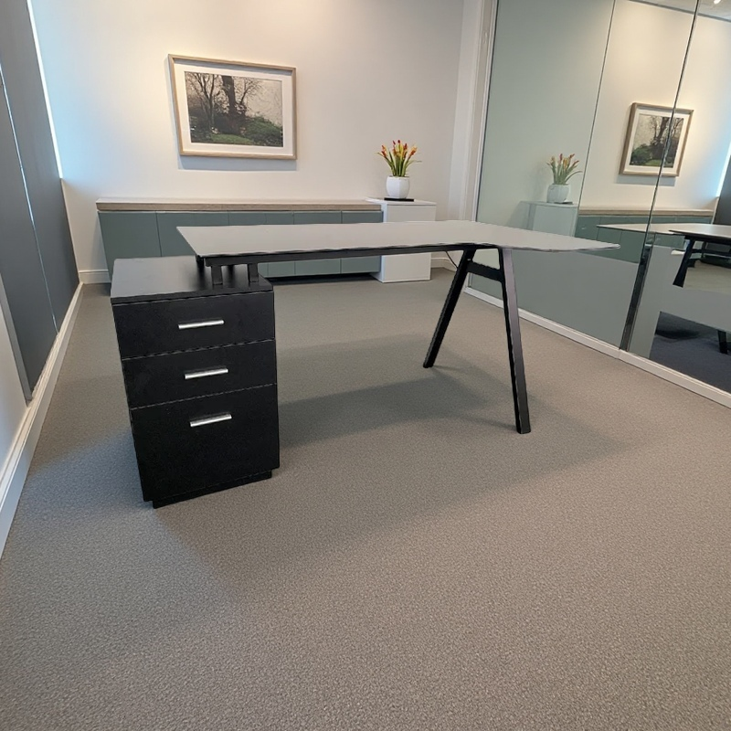 Escritorio con Superficie en Vidrio, Extensión y Gaveteros – CT-3377