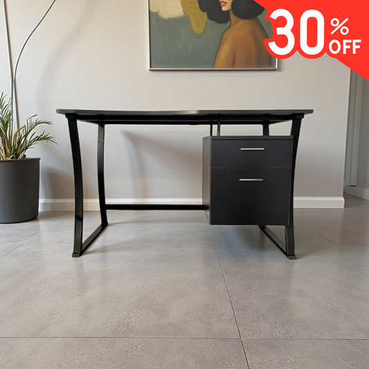 Escritorio diseño moderno con gavetas y estructura madera metal – superficie termosellada